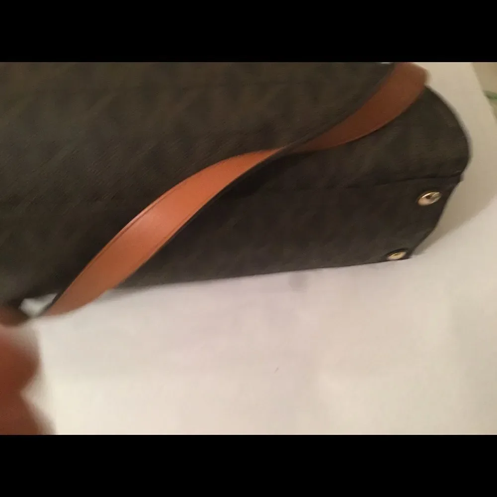Michael Kors Hamilton PVC Signature Large NS Tote - Picture 5 of 8